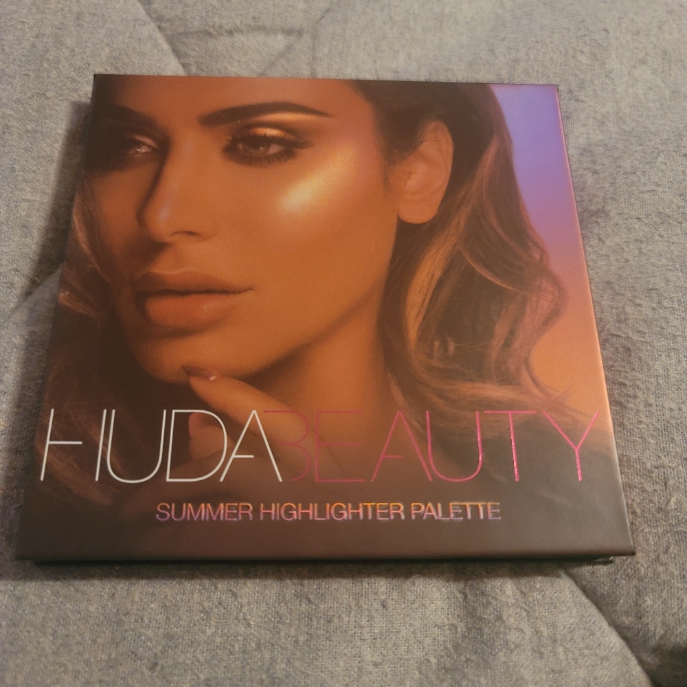 Huda beauty bundle